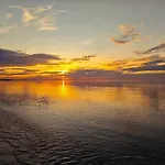 Luxury Oasis Near Grena Strand-by Traum Glesborg